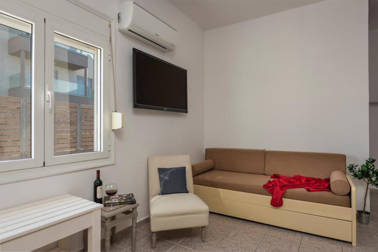 Wave Rooms Maleme Екстериор снимка