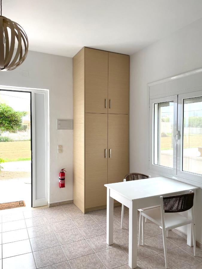 Wave Rooms Maleme Екстериор снимка